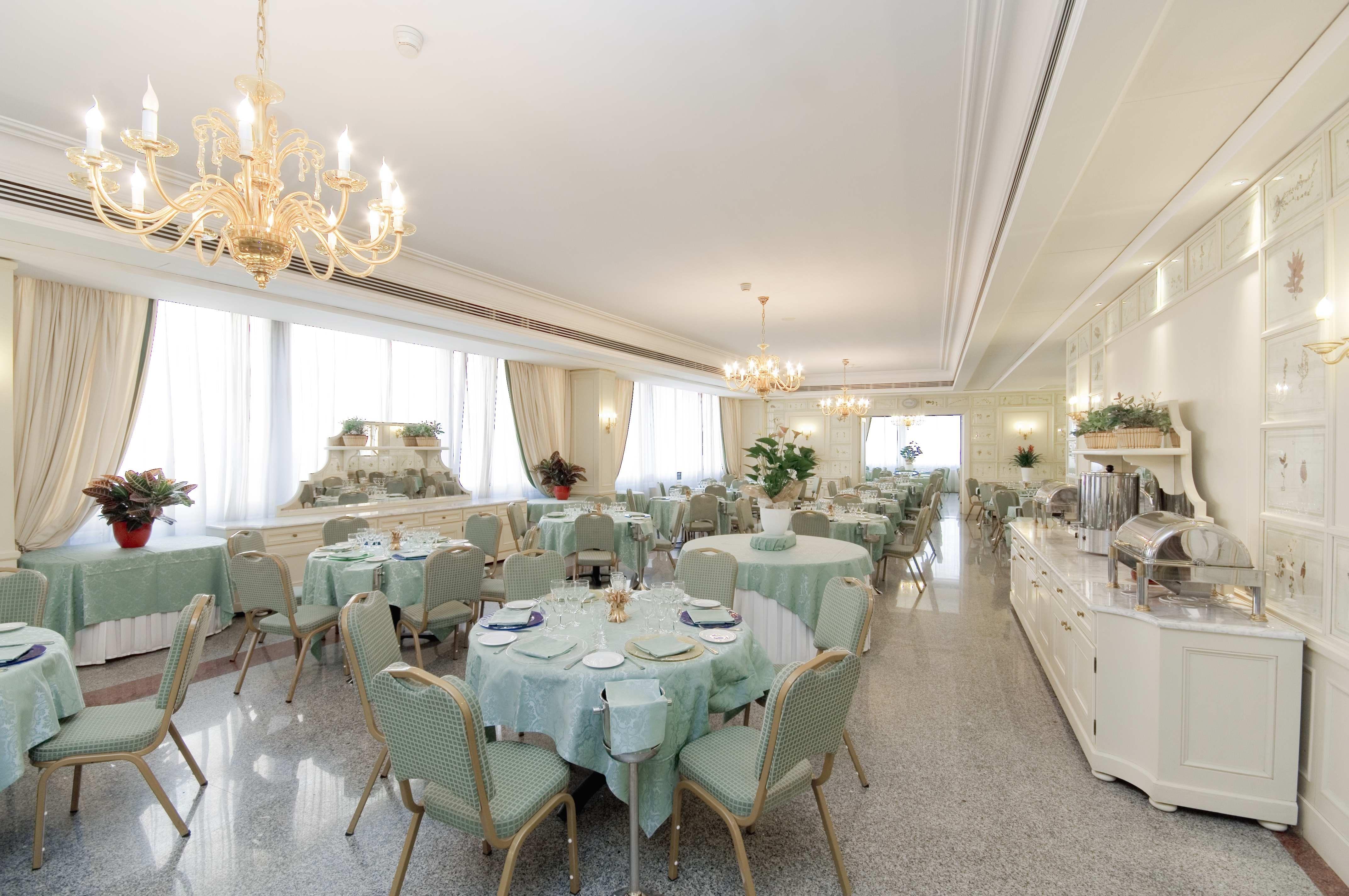 Fh55 Grand Palatino Hotel 4*